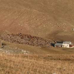 Montagne de la Blanche, Monges