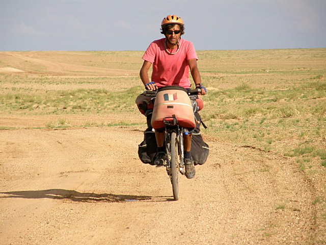 2010/2011 - A véo couché du Myanmar à la Russie et retour. Mongolie